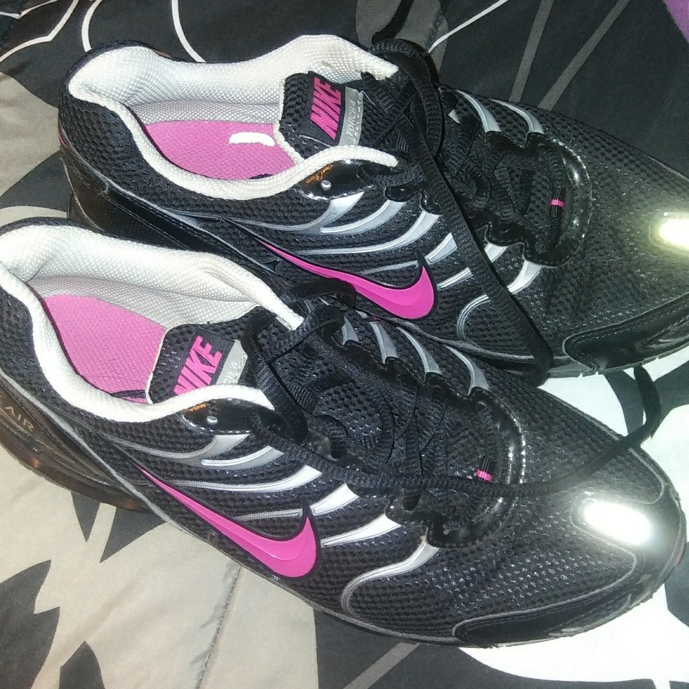 Workout shoes